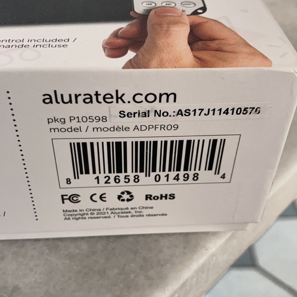 9 inch Aluratek digital photo frame - Picture 7 of 8